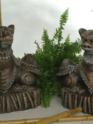 Statues de jardin de chiens gardiens de temple droit et gauche