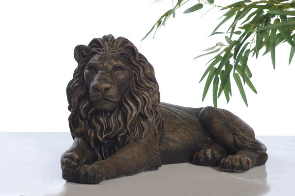 Statue de jardin lion couché