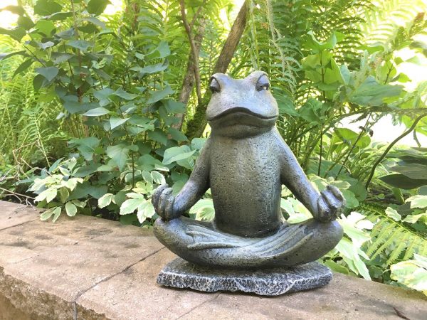 Zen frog statue
